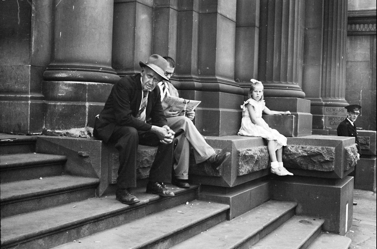 People on steps of the G.P.O., Melbourne, Melbourne City (1954)