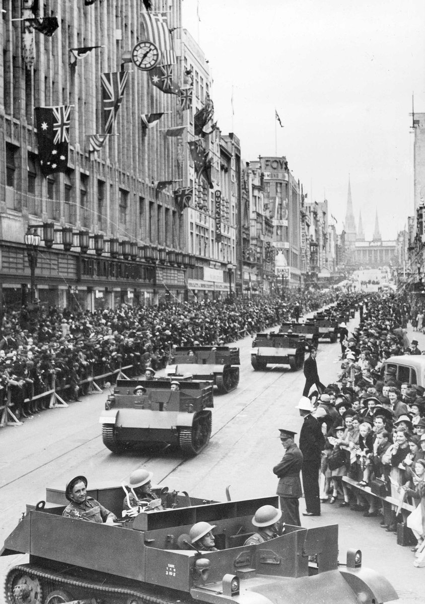 Machine gun carriers in parades on Melbourne Streets, Melbourne City (1940–45)