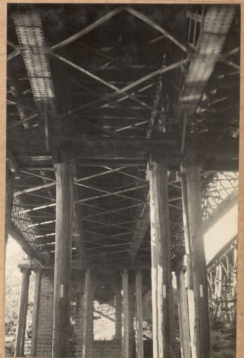 Hawthorn bridge reconditioning (1930)