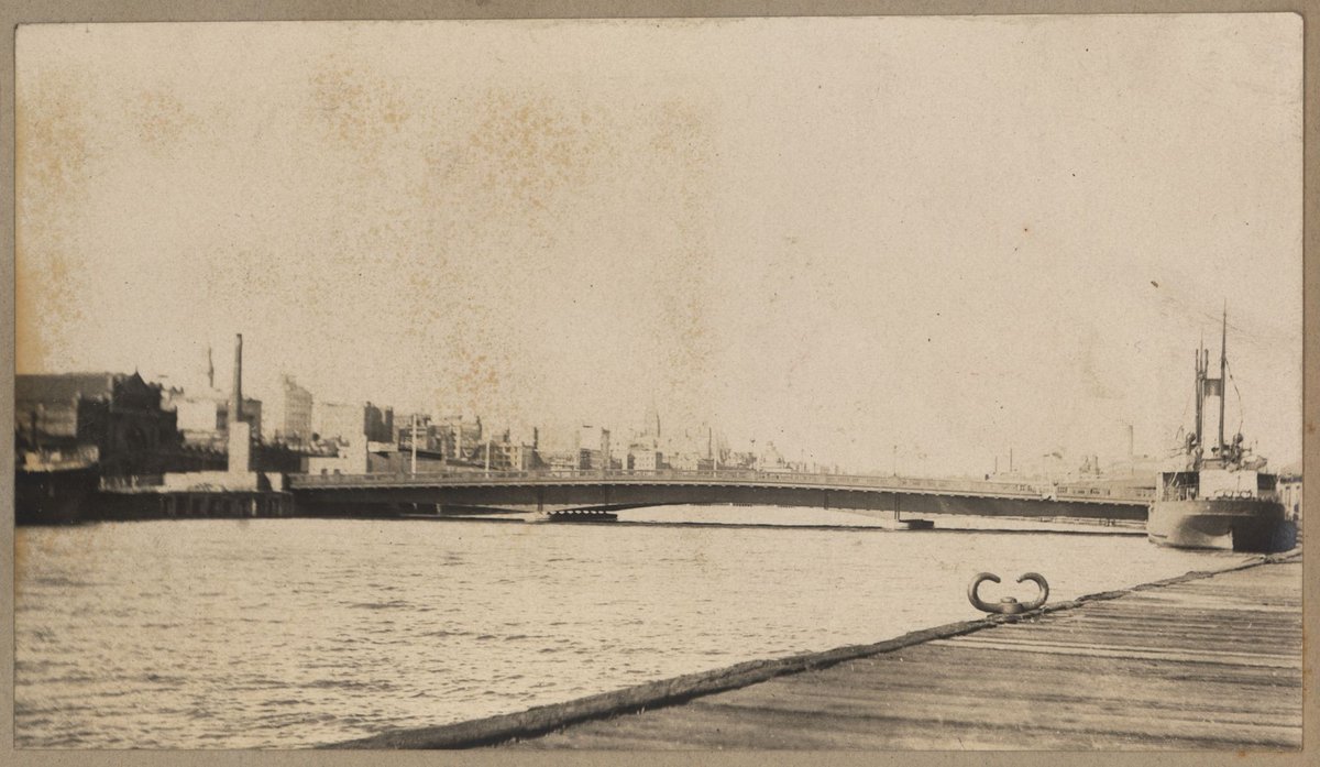 Plaque commemorating the opening of the Spencer Street bridge, February, 1930 and general view of bridge, Melbourne City (c. 1930)