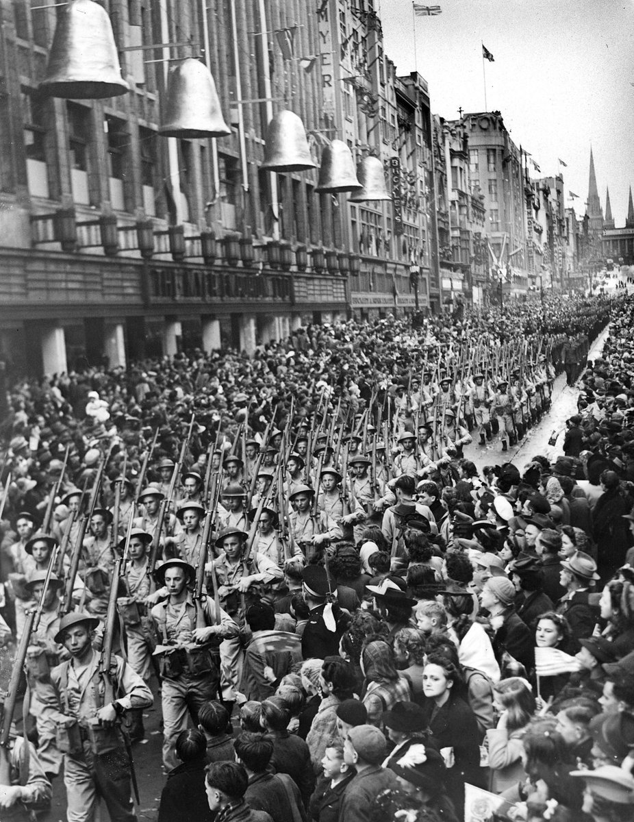 V-E Day and armistice celebrations, Melbourne, Victoria, Heidelberg (1942–48)