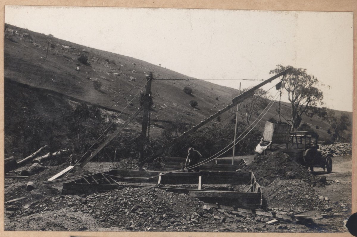 Albion to Broadmeadows - Maribyrnong River viaduct foundations (1927–28)
