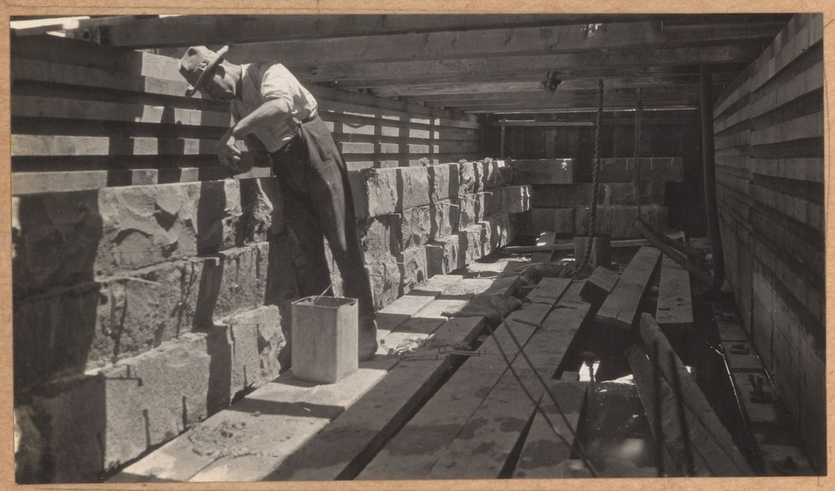 Spencer Street bridge: north abutment, Melbourne City (1929)