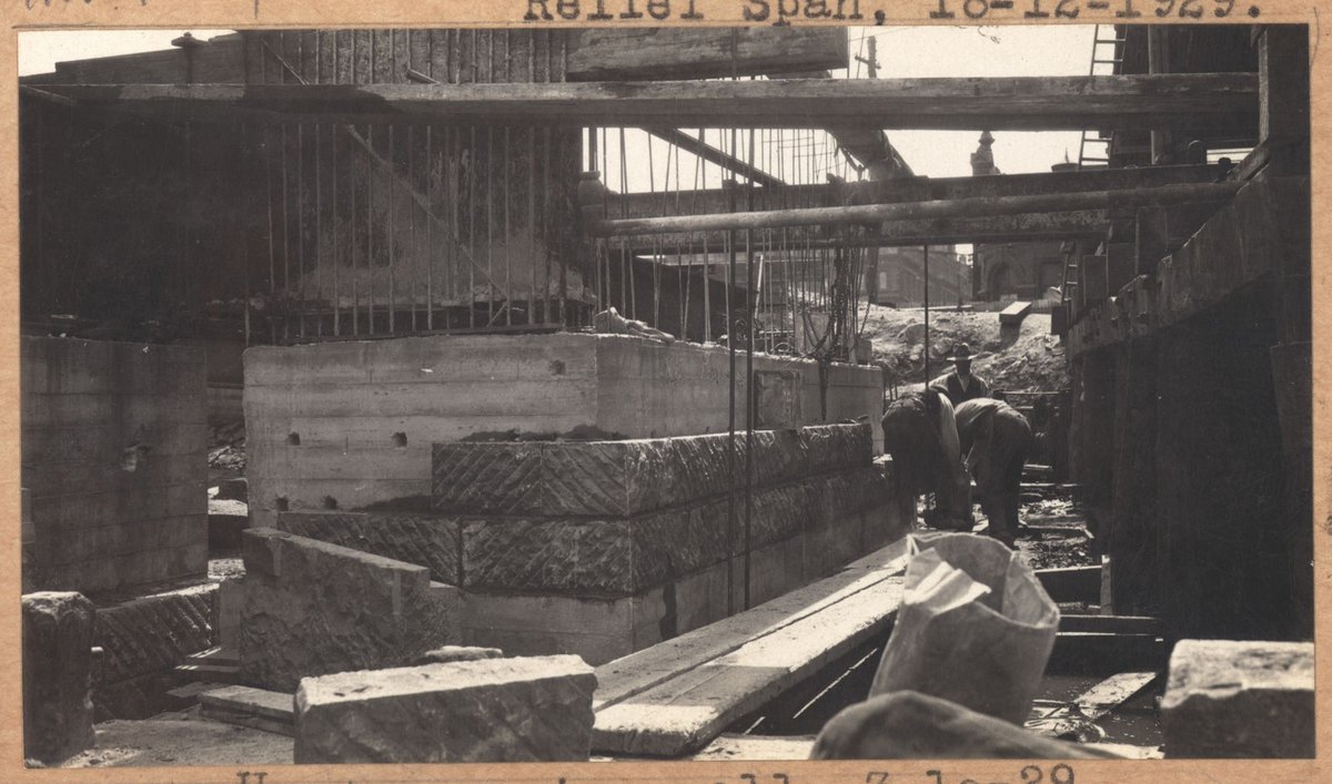 Spencer Street bridge: north abutment, Melbourne City (1929)