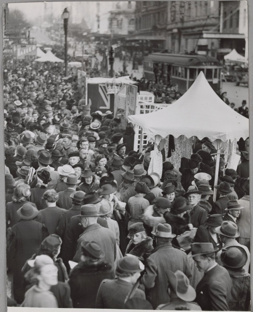 Button Day in Collins Street, Melbourne City (1940–45)