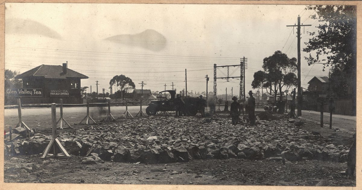 South Kensington to West Footscray, bridge at Geelong Road (1927–28)