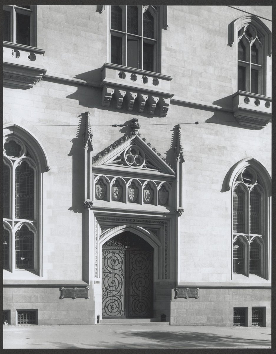 E.S.& A. Bank, corner Collins and Queen Streets, Melbourne, exteriors, Melbourne City (1952)