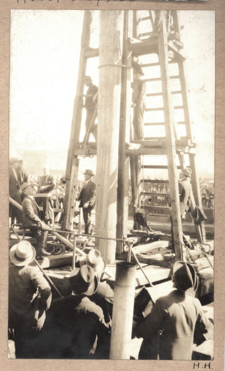 Driving first pile Spencer Street Bridge, Melbourne, Vic, Melbourne City (1927)