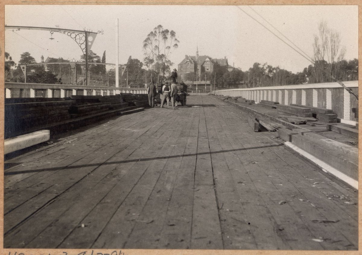 Hawthorn bridge - temporary bridge (c. 1930)