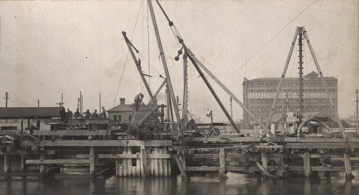 Spencer Street bridge - south pier, Melbourne City (1928)