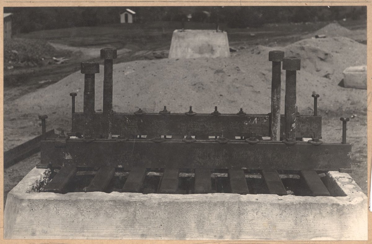 Albion to Broadmeadows - Maribyrnong River viaduct foundations (1927–28)