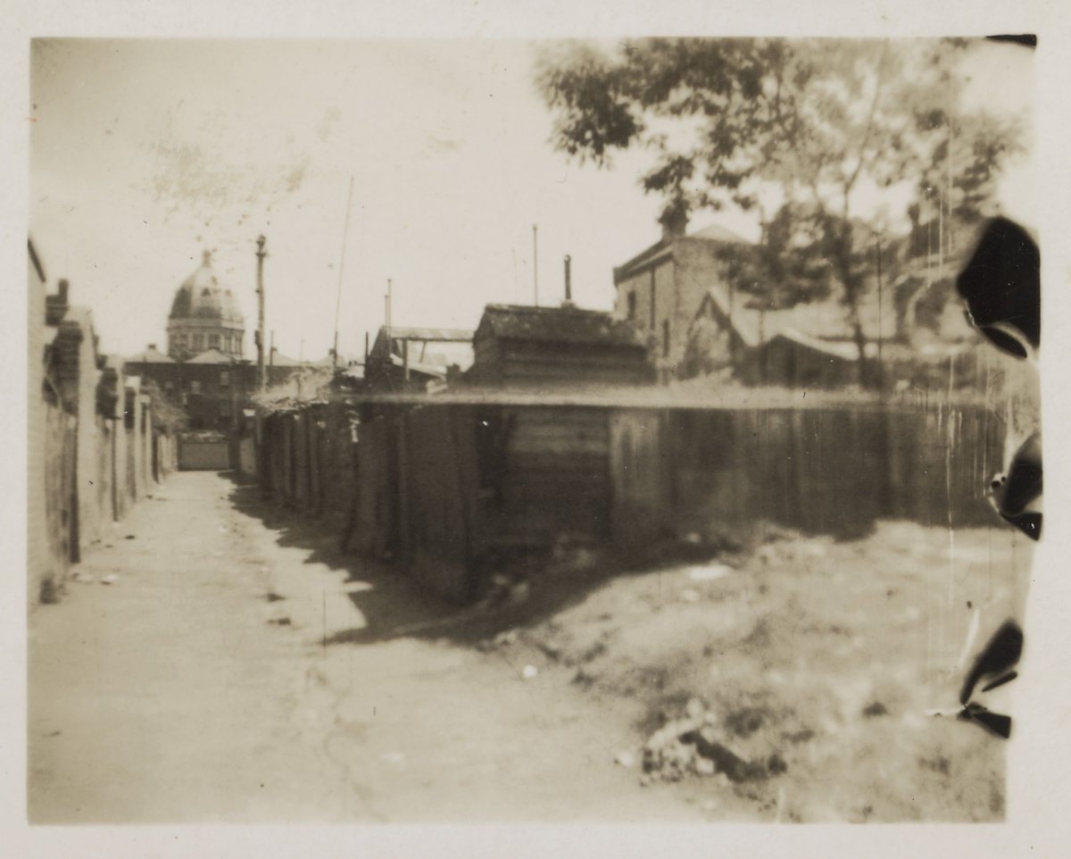 Lane in Fitzroy Melbourne (1939–45)