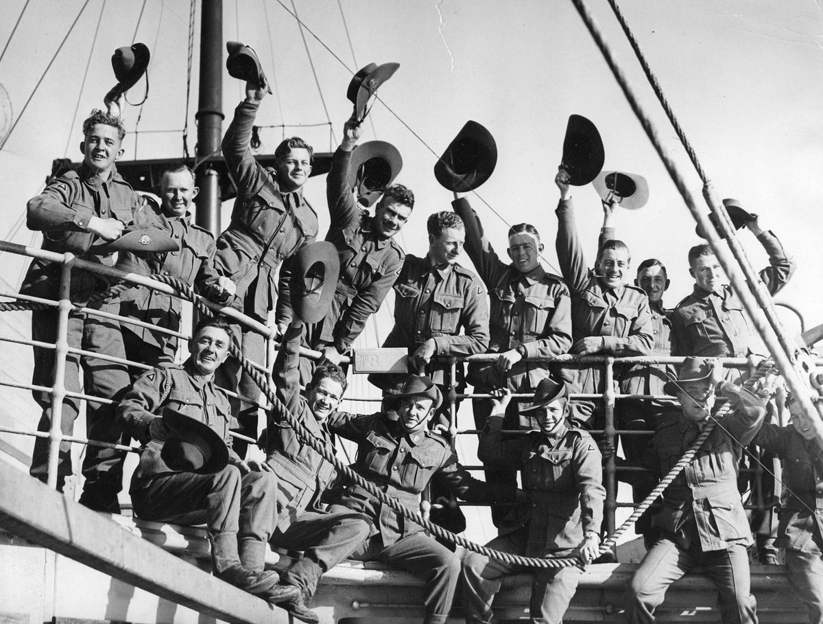 Embarkation from Port Melbourne (1940?)