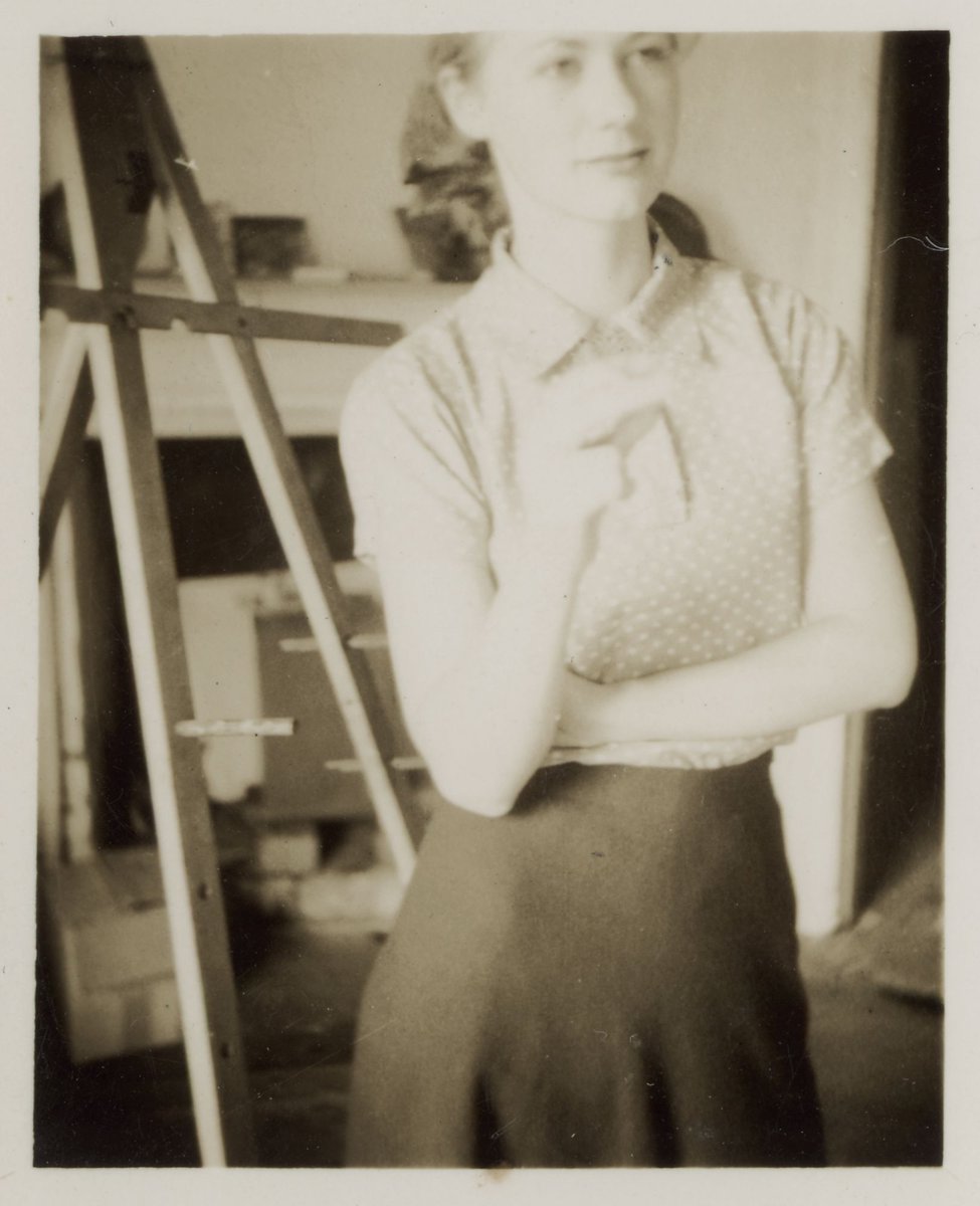 Yvonne Lennie 1942 Little Collins St, Melbourne City (1939–45)