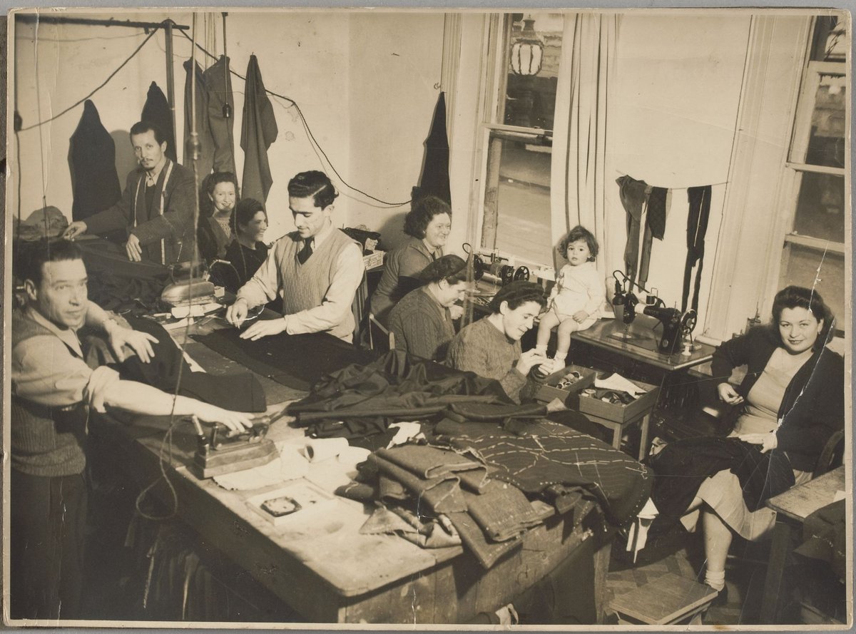 Bissetto Tailors at 122 Bourke Street, Melbourne, Melbourne City (1947)