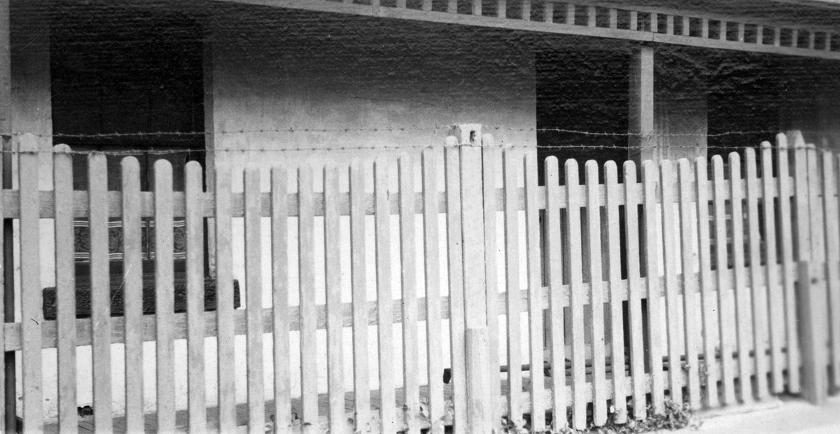 Fitzroy. Little Napier Street (c. 1935)