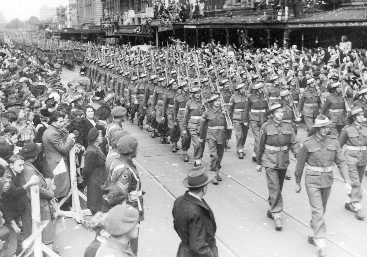 Army procession through Melbourne streets, 1944, Melbourne City