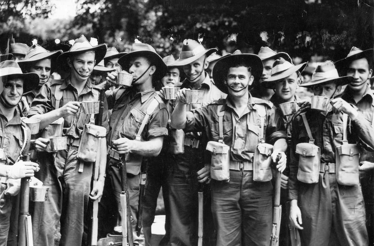 17th Brigade marching through Melbourne, Melbourne City (1940–46)