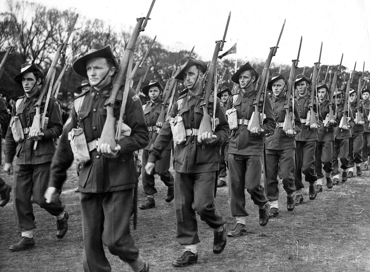 V-E day parade of units of Australian Corps of Signals, Fawkner Park, Melbourne, Victoria (1942–48)