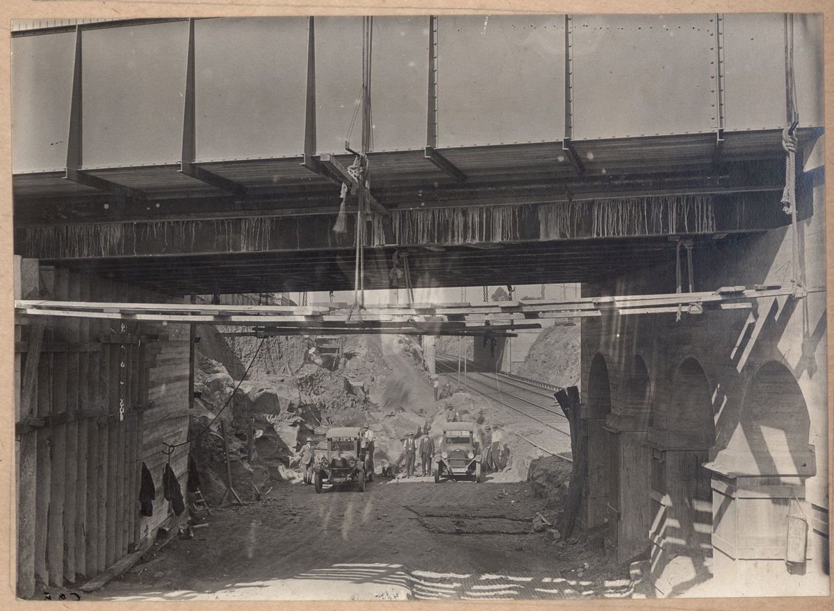 South Kensington to West Footscray - bridge at Albert Street (c. 1927)