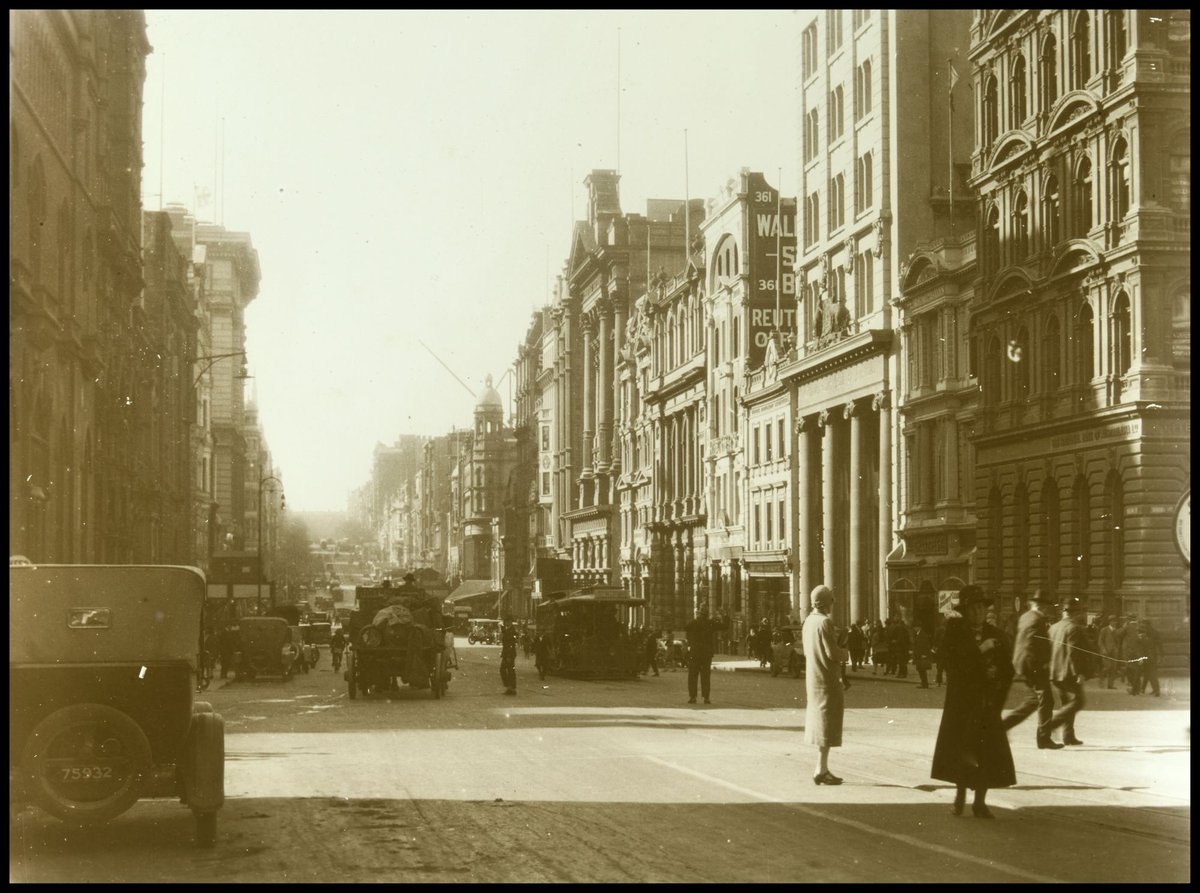 Bourke Street, Melbourne, showing National Bank of Australasia, Melbourne City (1880–1938)