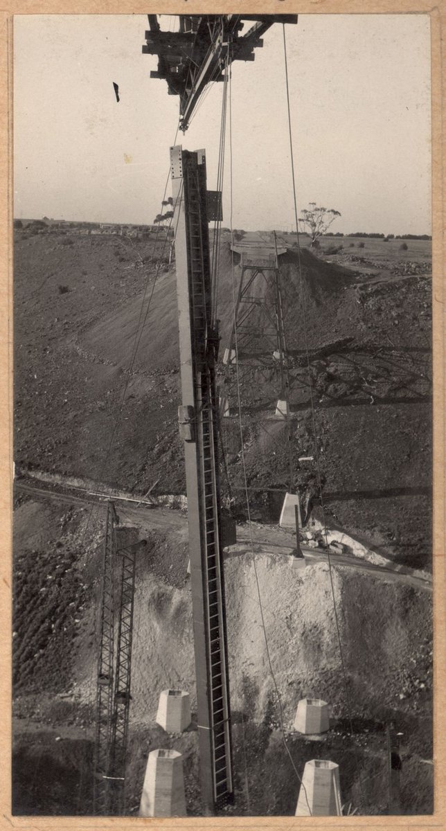 Albion to Broadmeadows - Maribyrnong River viaduct. Erecting steelwork (1928)