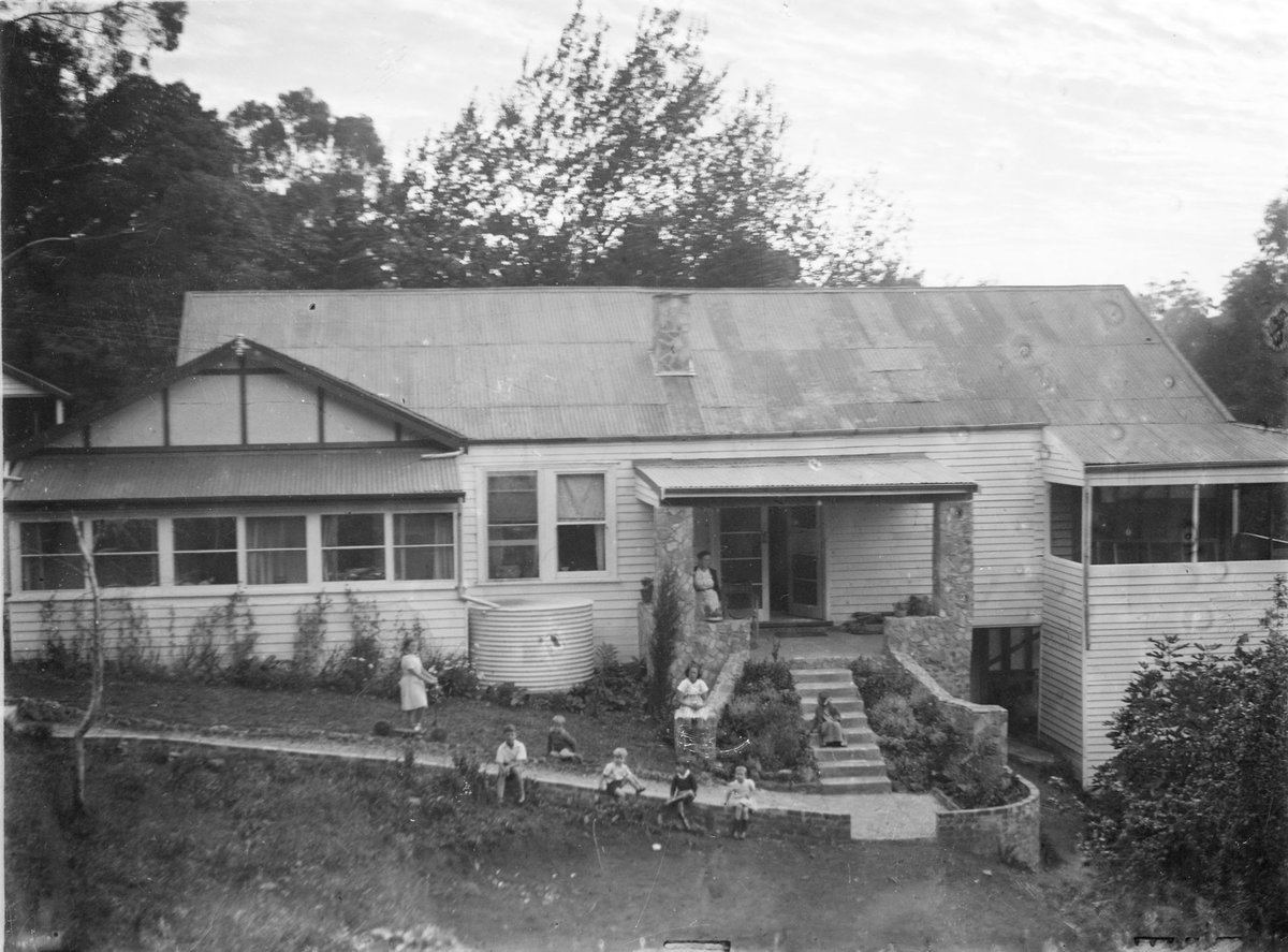 Studley Park Boat House, Kew (1930–35)