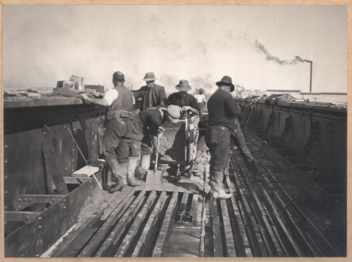 South Kensington to West Footscray. Bridge over Dynon Road : 112' spans (1928)