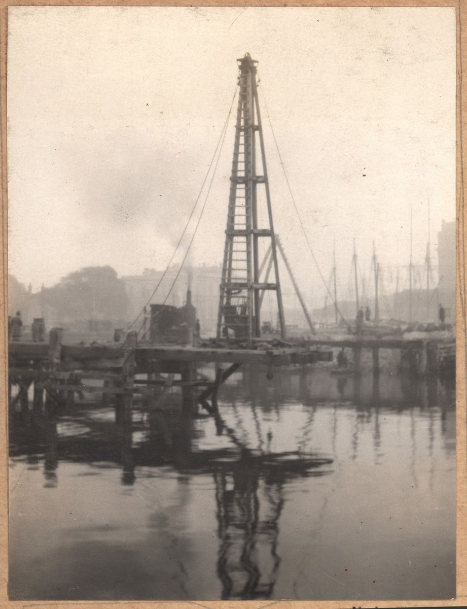 Spencer Street bridge - north pier, Melbourne City (1928)