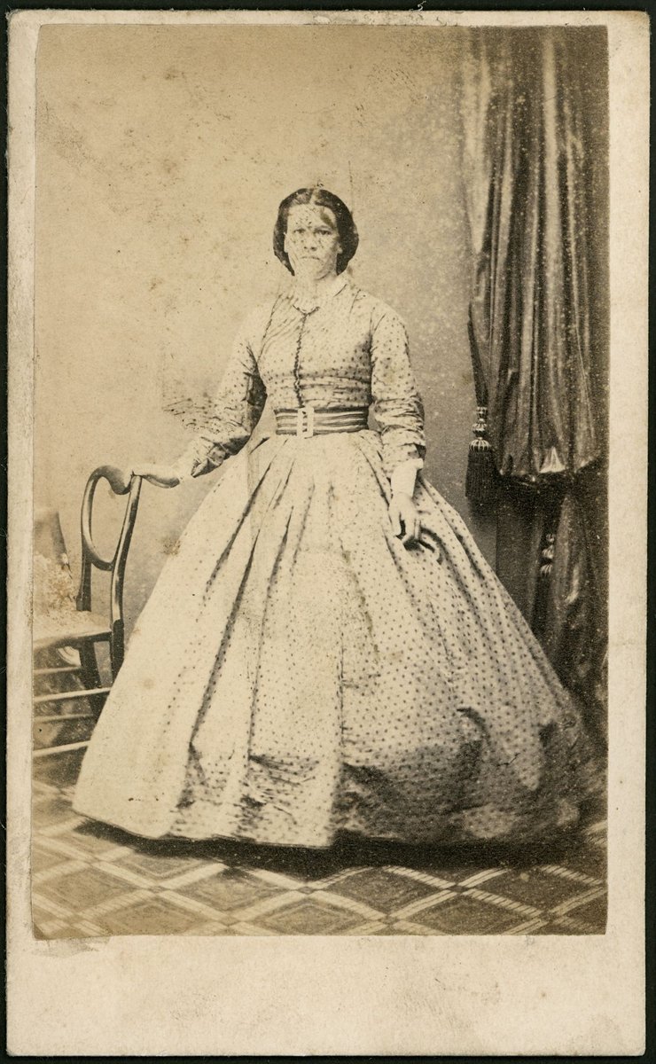 Studio portrait of a woman by Hodges, Collingwood (1863–66)