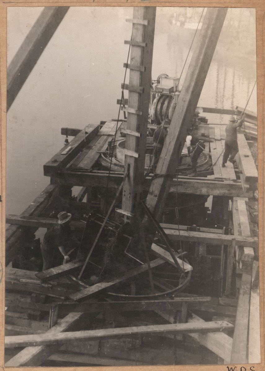 Spencer Street bridge - south abutment, Melbourne City (1928)