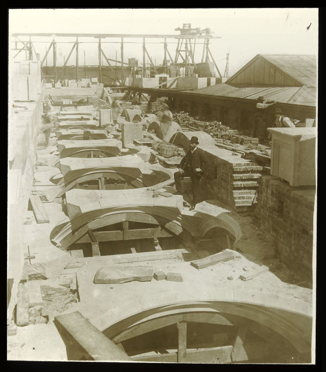 Roof construction, Melbourne Parliament building (1875–1938)