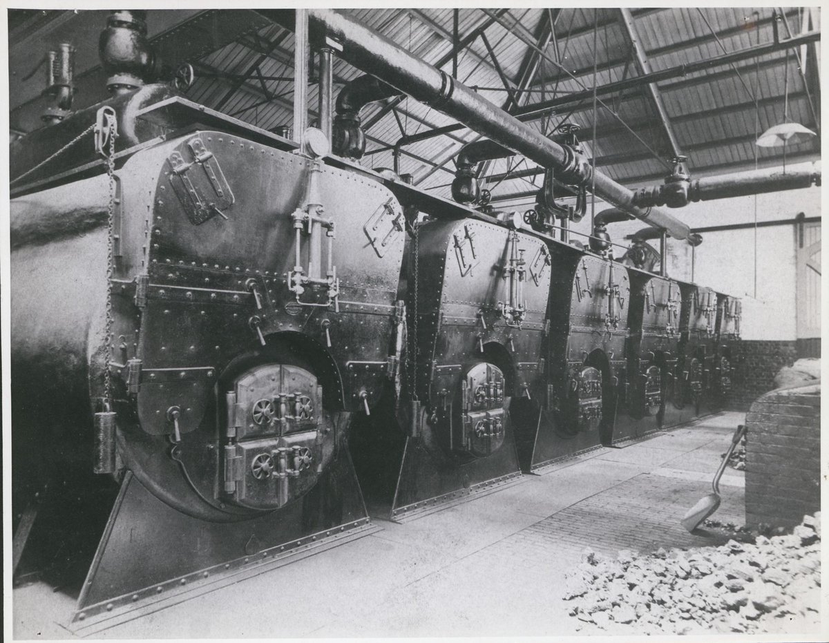 Interior of cable tram powerhouse, corner of Toorak Road and Chapel Street, South Yarra, Vic (c. 1916)