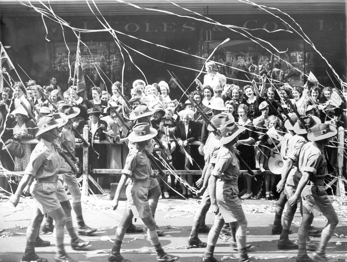 Military march in Melbourne, soldiers wearing tropical uniform, Melbourne City (1938–44)