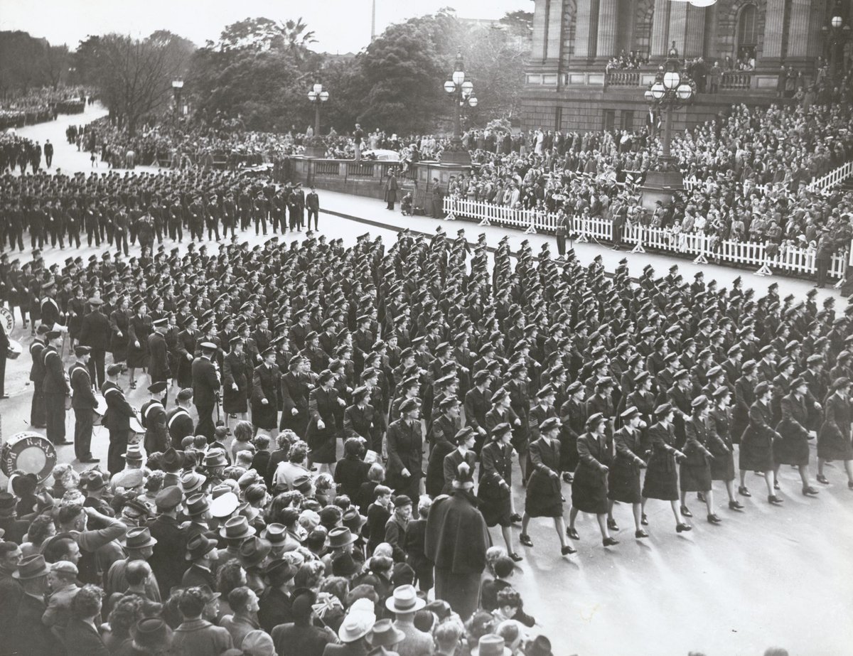Victory Day march in Melbourne, Melbourne City (c. 1946)