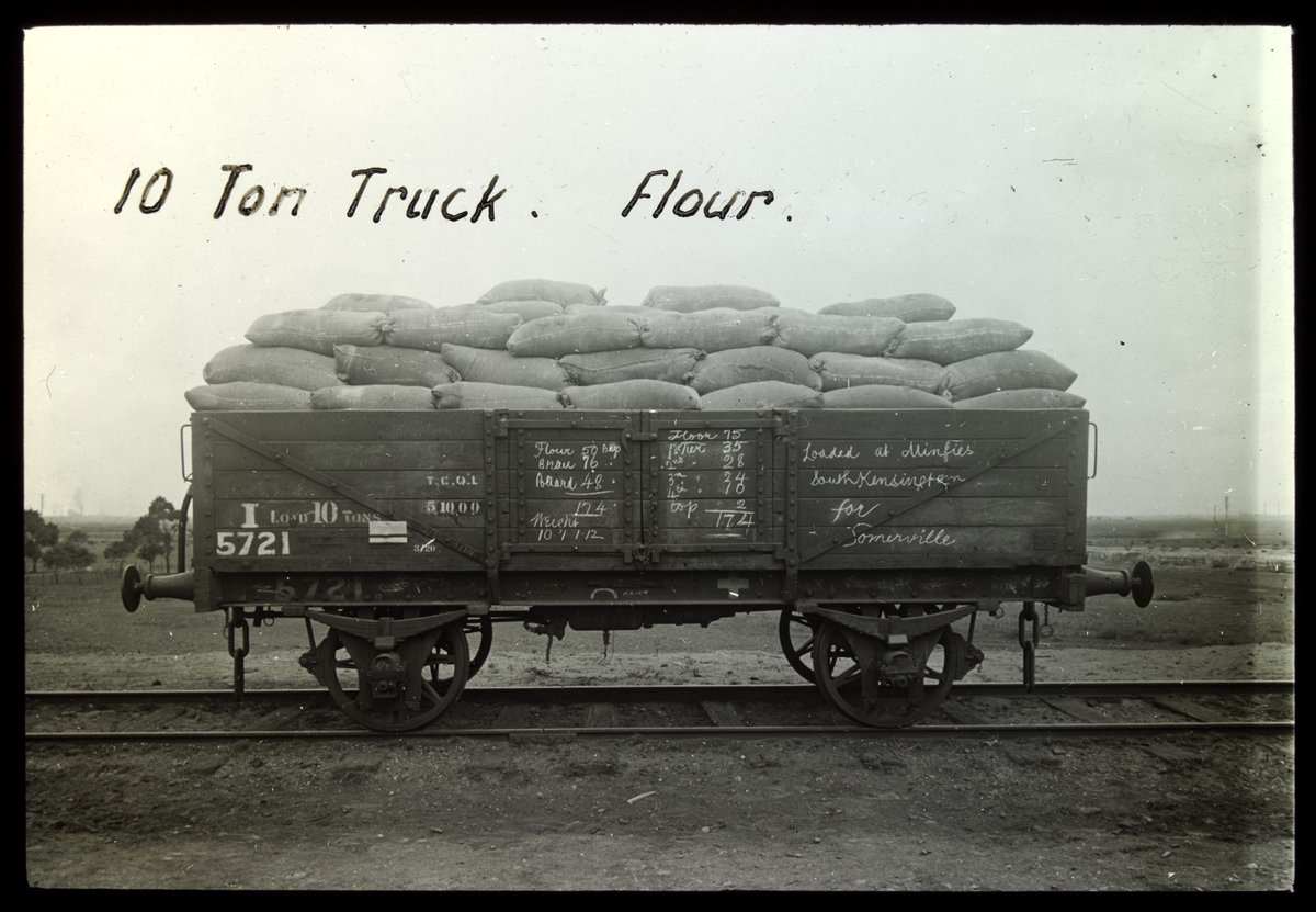 10 Ton Truck. Flour [Chalked onto truck: loaded by Minfies South Kensington, for Sommerville] (1920–50)