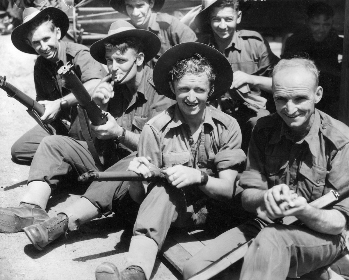 17th Brigade marching through Melbourne, St Kilda (c. 1943)