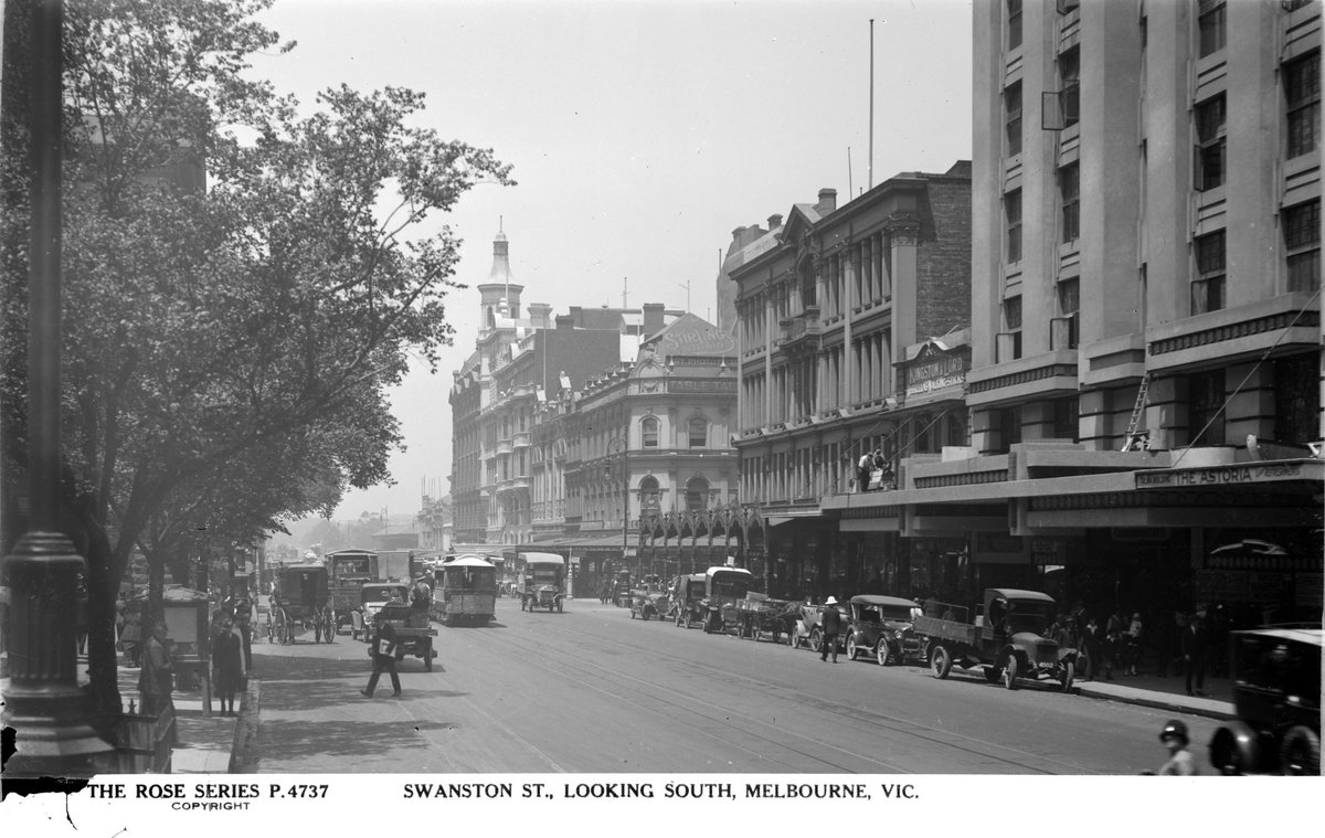 SWANSTON ST., LOOKING SOUTH, MELBOURNE, VIC, Melbourne City (1920–54)