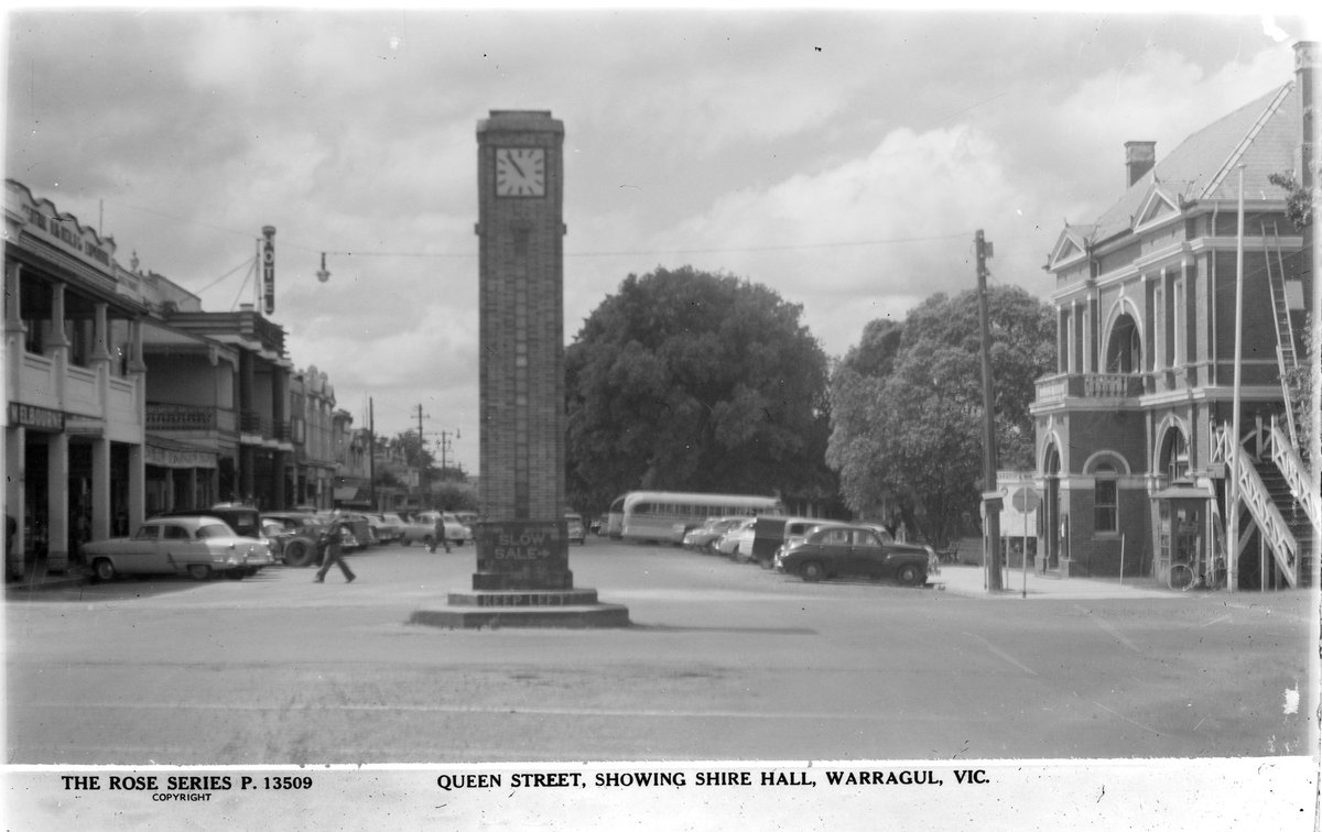 QUEEN STREET, SHOWING SHIRE HALL, WARRAGUL, VIC, Melbourne City (1920–54)