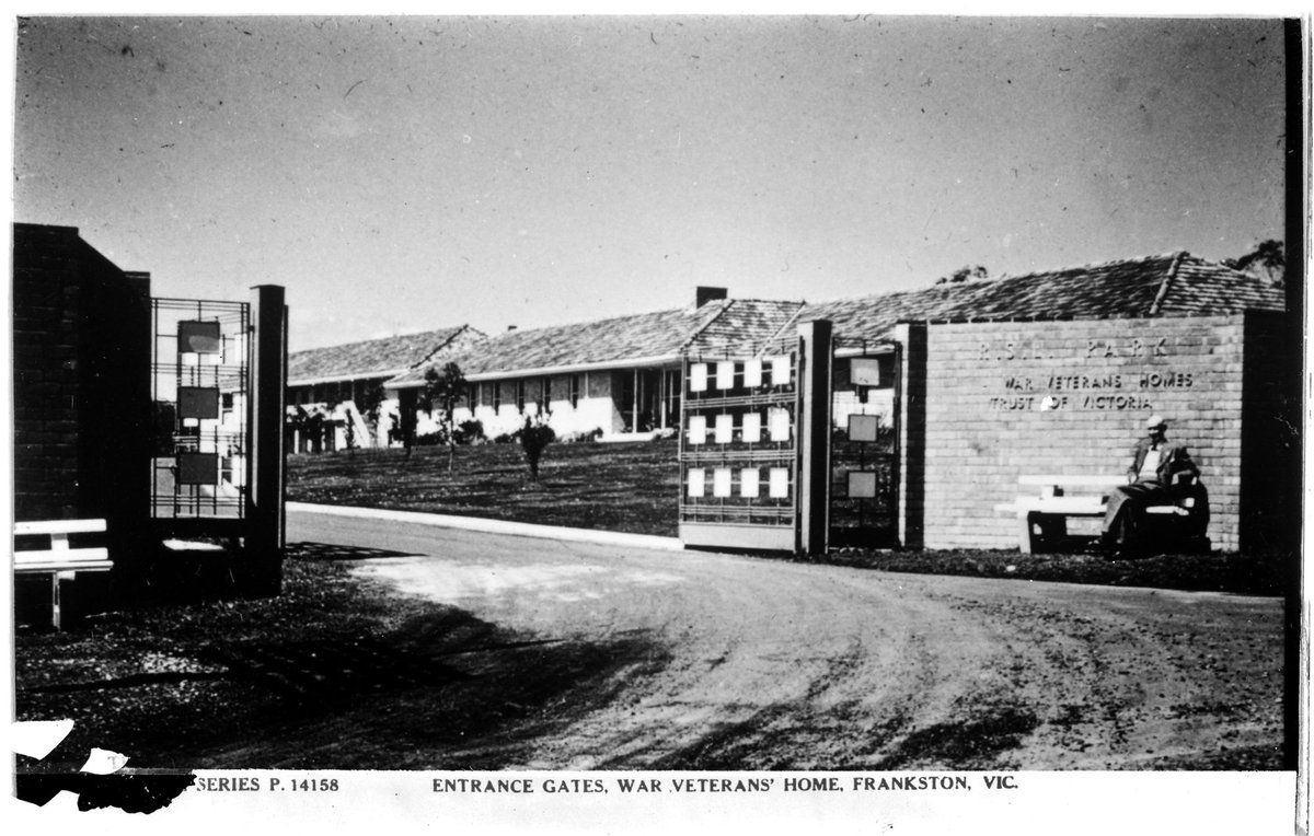 ENTRANCE GATES, WAR VETERANS'HOME, FRANKSTON, VIC (1920–54)