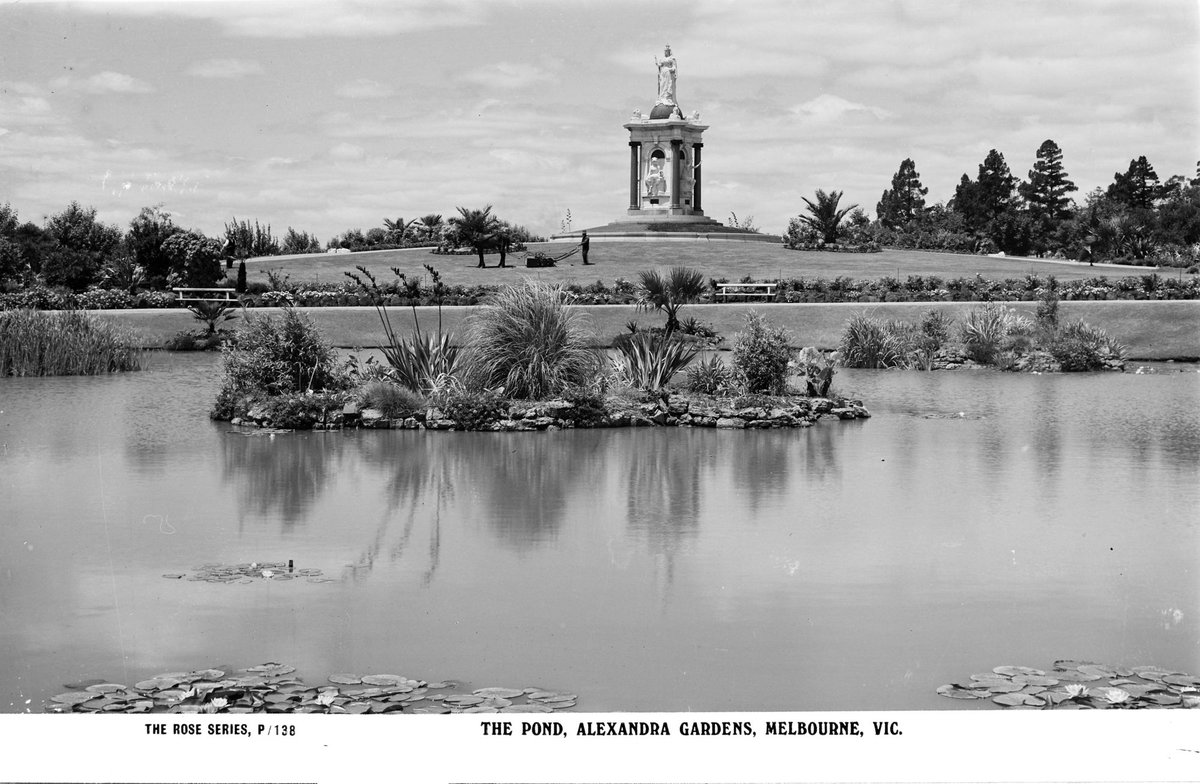 The Pond, Alexandra Gardens, Melbourne, Vic, Melbourne City (1920–54)