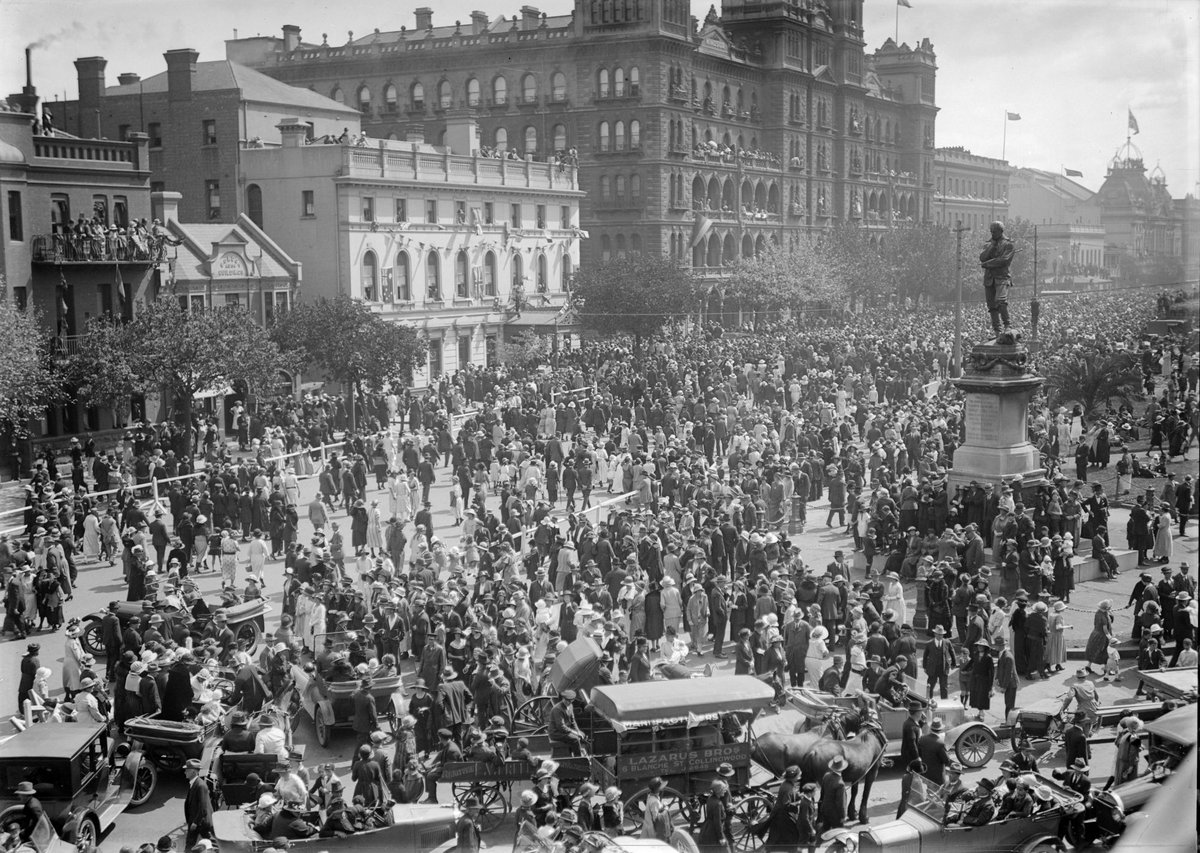 Crowd In Spring St, Melbourne City (1924)