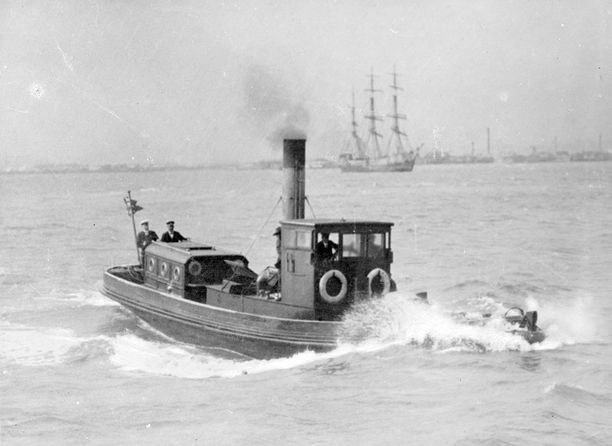 COMMISSIONER MELB. HAR TRUST [i.e. Melbourne Harbour Trust launch] (1900–54)