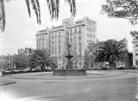 Fountain, Spring Street, 1945–54