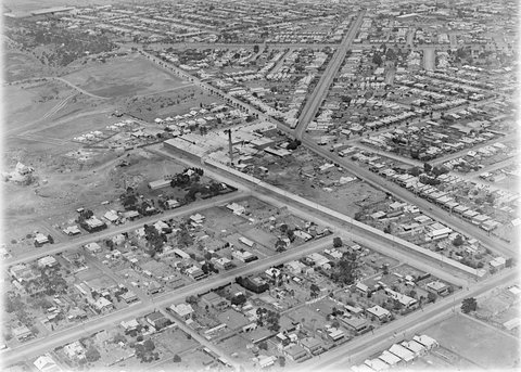 Footscray, showing George Kinnears rope factory on the corner of Ballarat Road and Farnsworth Avenue, 1925–40