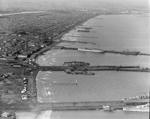 Piers at Port Melbourne, 1925–40