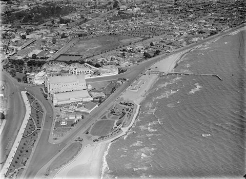 St. Kilda showing Luna Park, Palais Theatre, beach and Lower Esplanade, c. 1948