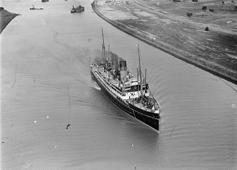 Ship in Port of Melbourne, c. 1928