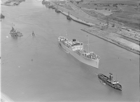 Ship under tow to the tug James Paterson at Port of Melbourne, c. 1928