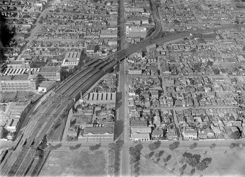 Swan Street, Richmond, looking east, 1925–40